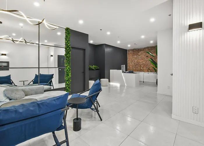 Lift Hotel Montreal